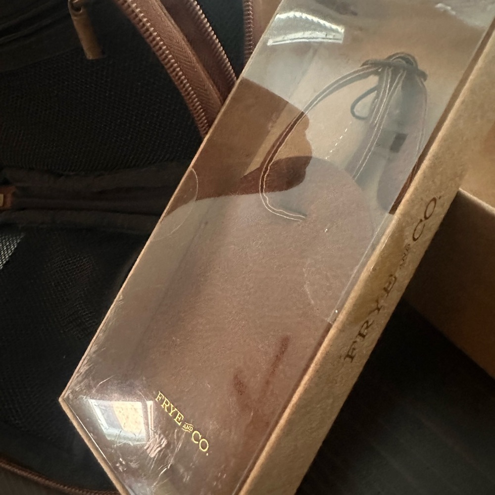 Frye Men's Brown Leather dop kit - Picture 4 of 11